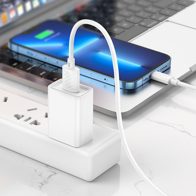 2.4A Lightnning Super Fast Data Sync and Charging Cable for all Apple Devices